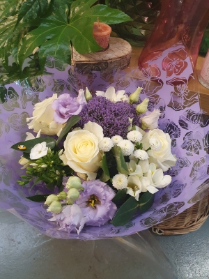 Hand-Crafted Flower Delivery in Meersbrook: Vibrant Blooms by Bouquet Florists Sheffield