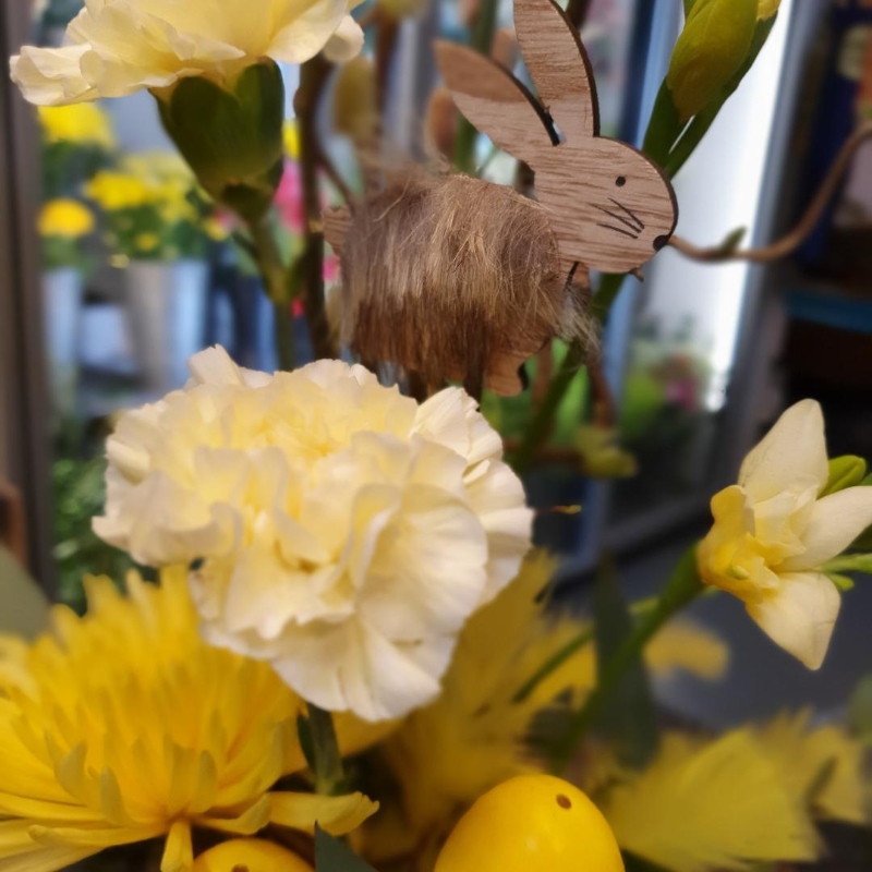 Happy Easter Flower Arrangement