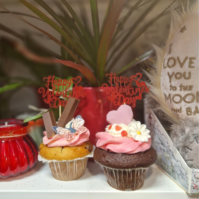 Valentine's Day Bouquet & Cupcake