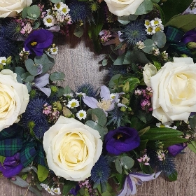 Wreath Leaf Edging Purple and White